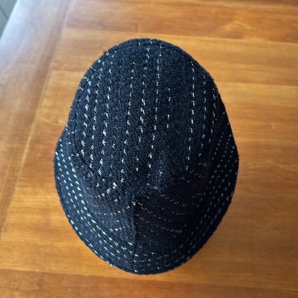EUC CHANEL women’s bucket hat in black with silver metallic flecks size s - Picture 6 of 11
